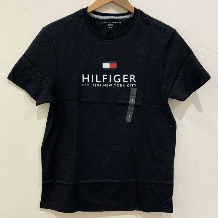 Áo Tommy Hilfiger Essential Hilfiger Logo T-Shirt - Black, Size S