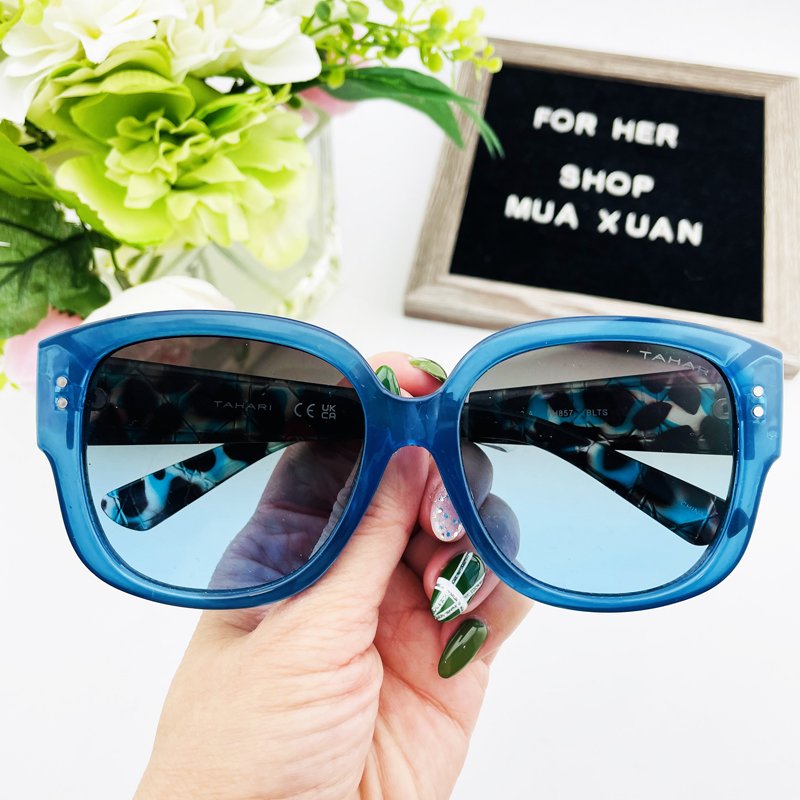 Kính mát Tahari Square Sunglasses - Blue