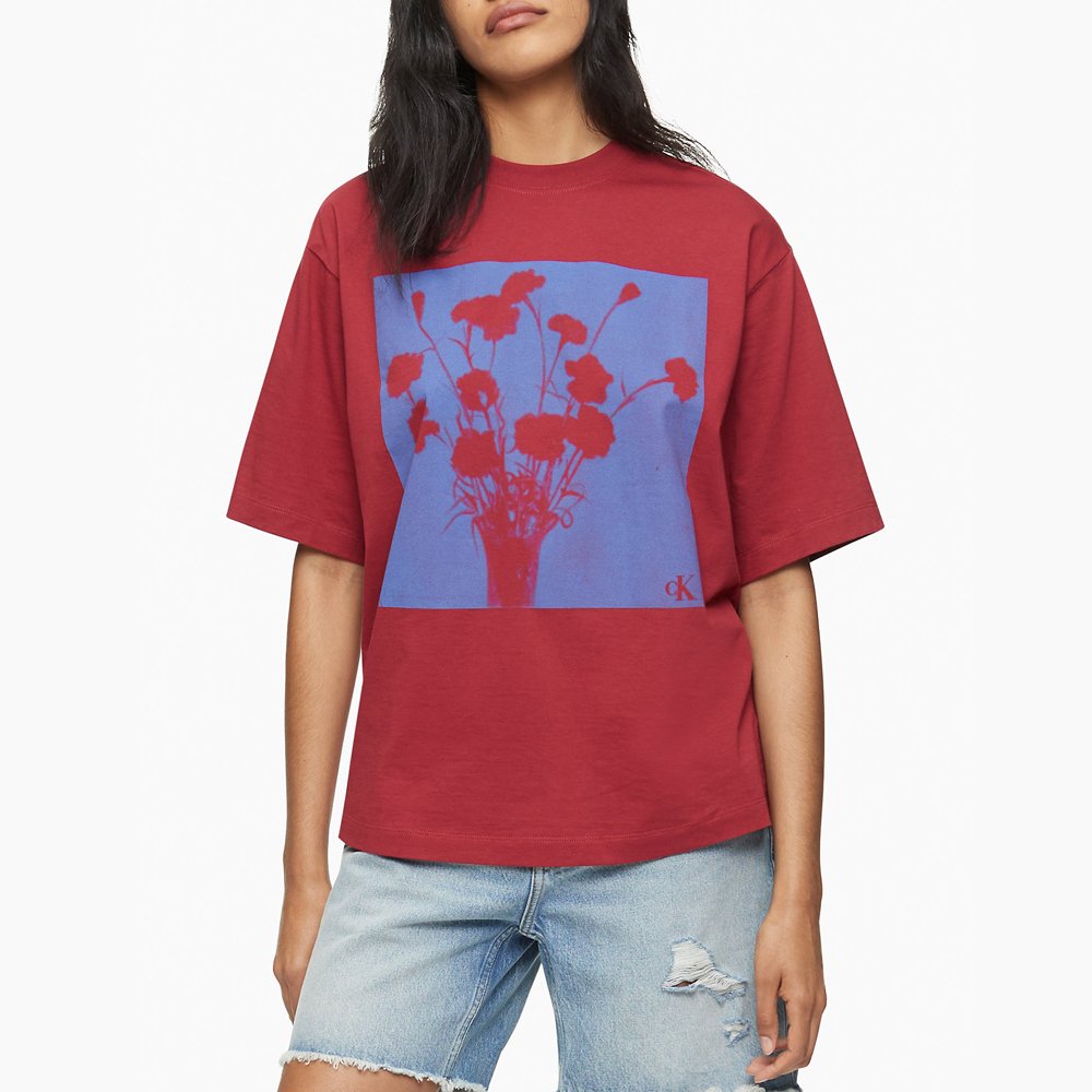 Áo Calvin Klein Flower Vase Graphic T-Shirt - Karanda Red, Size M