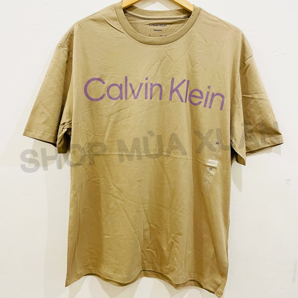 Áo Calvin Klein Relaxed Fit Standard Logo T-Shirt - Prairie Sand, Size M