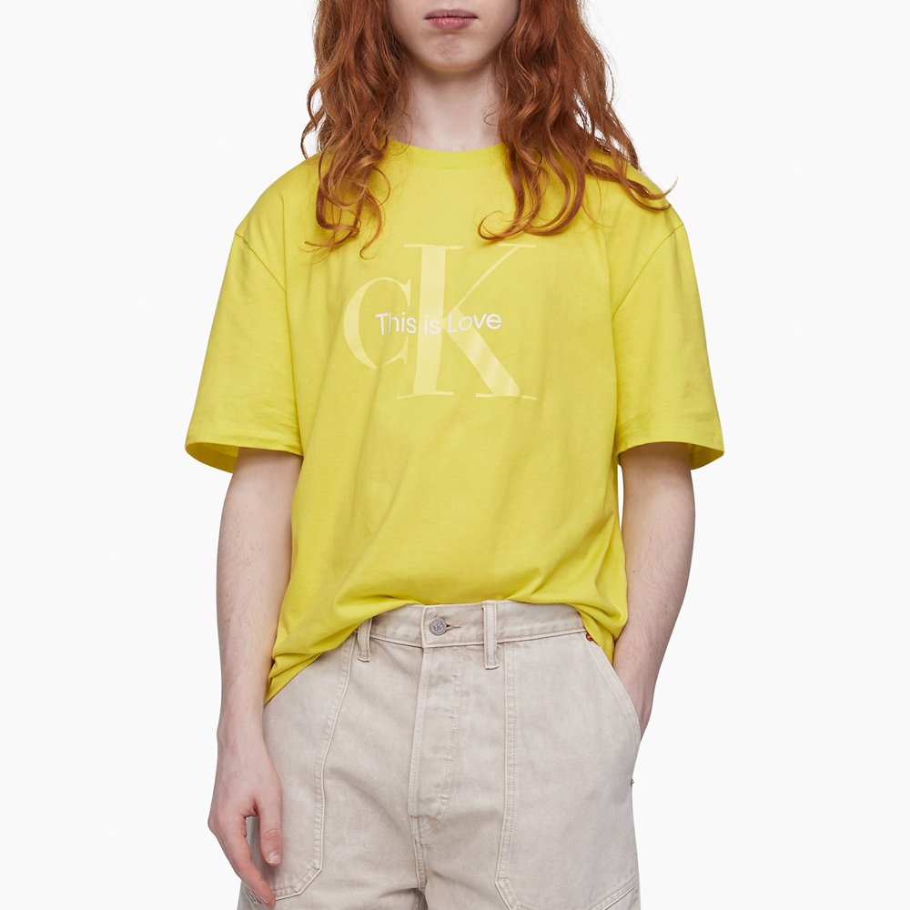 Áo Calvin Klein Pride Relaxed Fit Monogram Logo Crewneck T-Shirt - Citrina, Size M