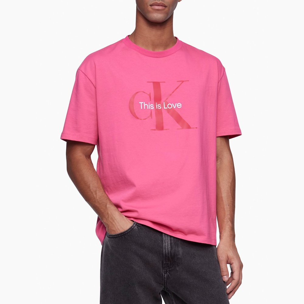 Áo Calvin Klein Pride Relaxed Fit Monogram Logo Crewneck T-Shirt - Pink Flambe, Size M
