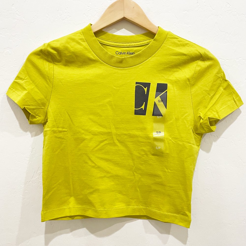 Áo Calvin Klein Monogram Logo Boxy Cropped - Lime, Size S