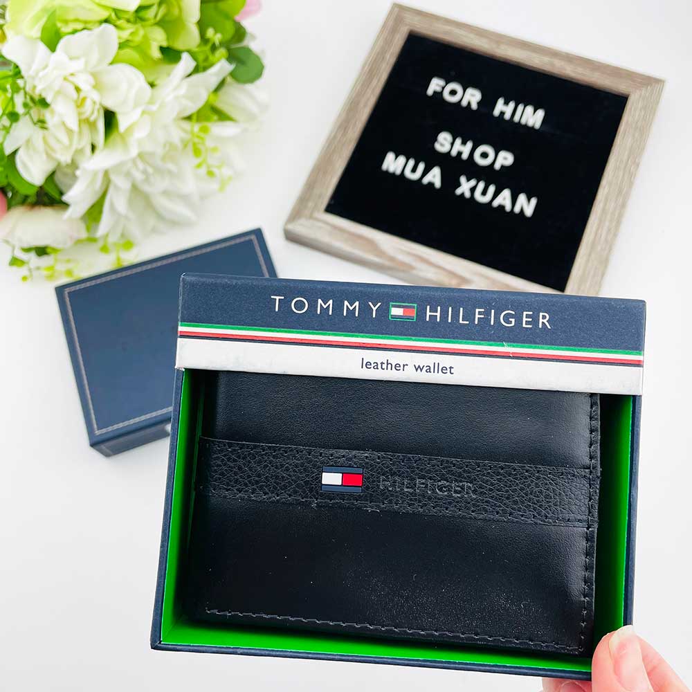 Ví Tommy Hilfiger Classic Leather Passcase Wallet with RFID Protection, Black