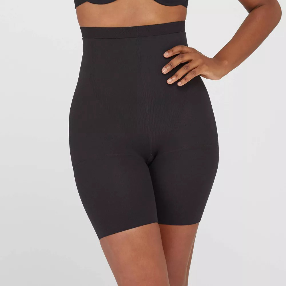 Quần gen Assets Spanx High-Waist Shaping Short - Black, Size 2