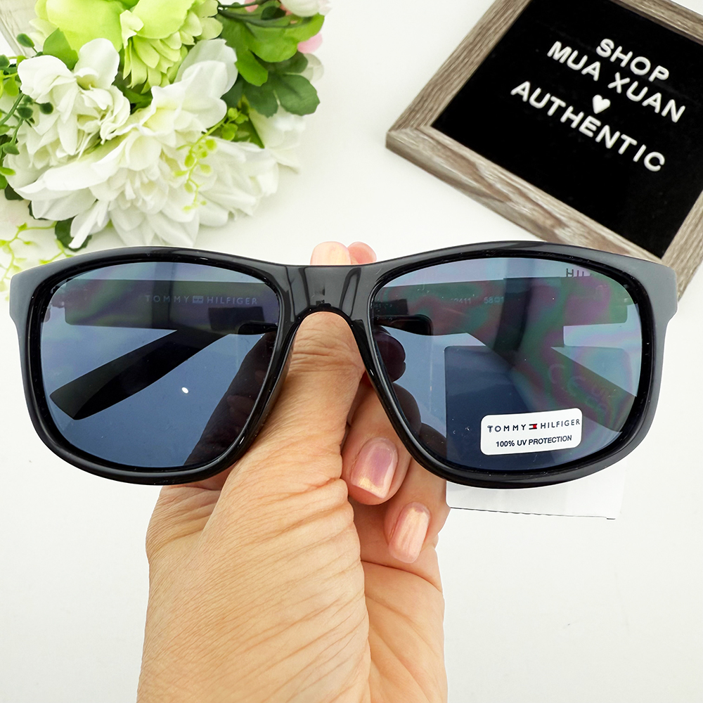 Kính mát Tommy Hilfiger Men's Rectangular, Black/Tortoise