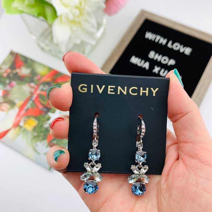 Hoa tai Givenchy Crystal Flower Drop, Blue